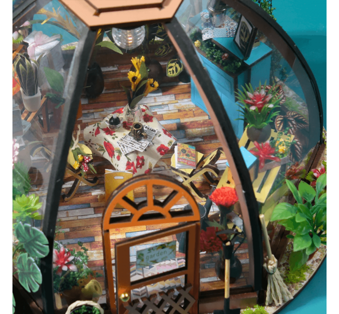 Бук нук "Звездный сад" – миниатюрная оранжерея с прозрачным куполом и подсветкой